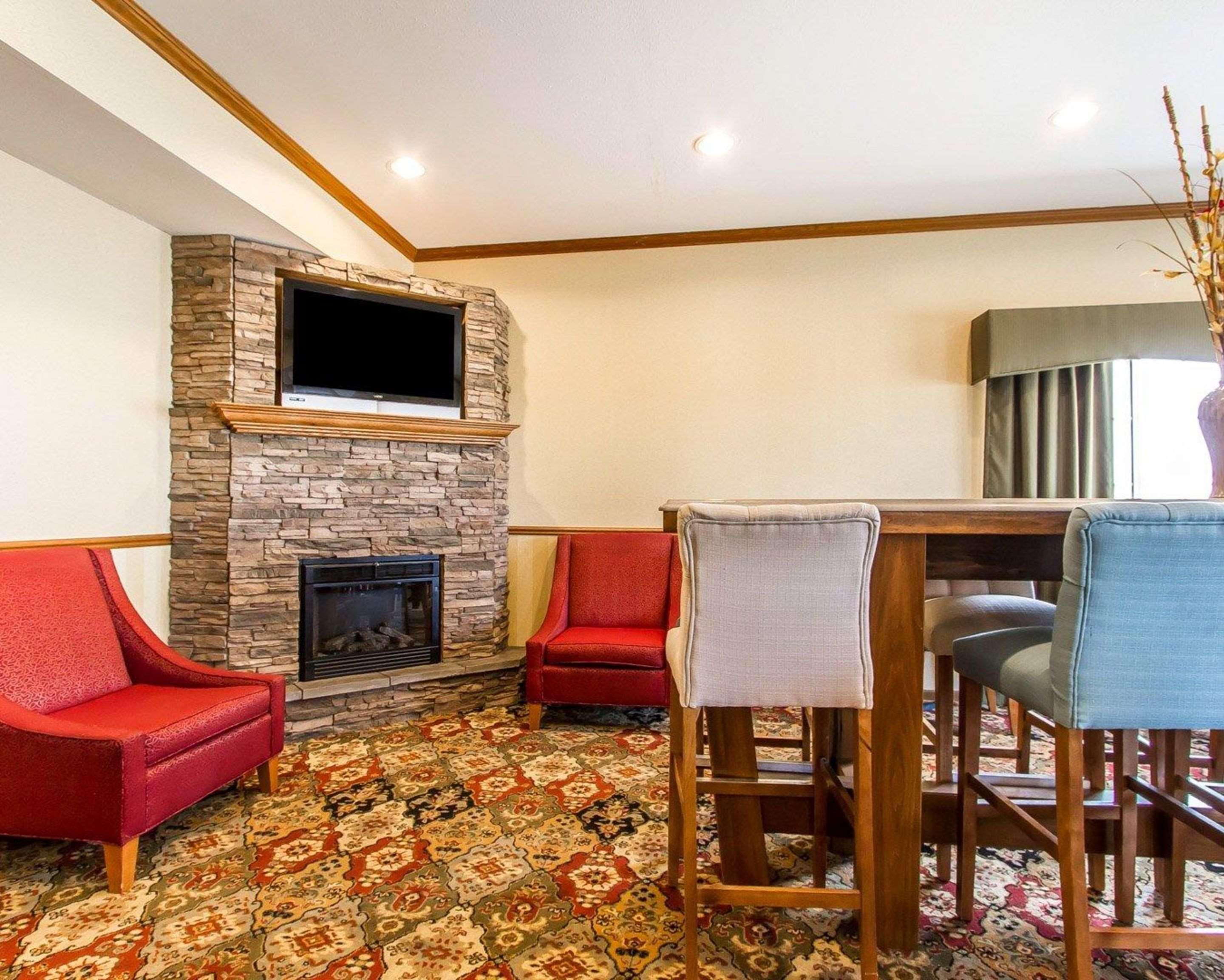 Quality Inn Pontiac Exterior photo