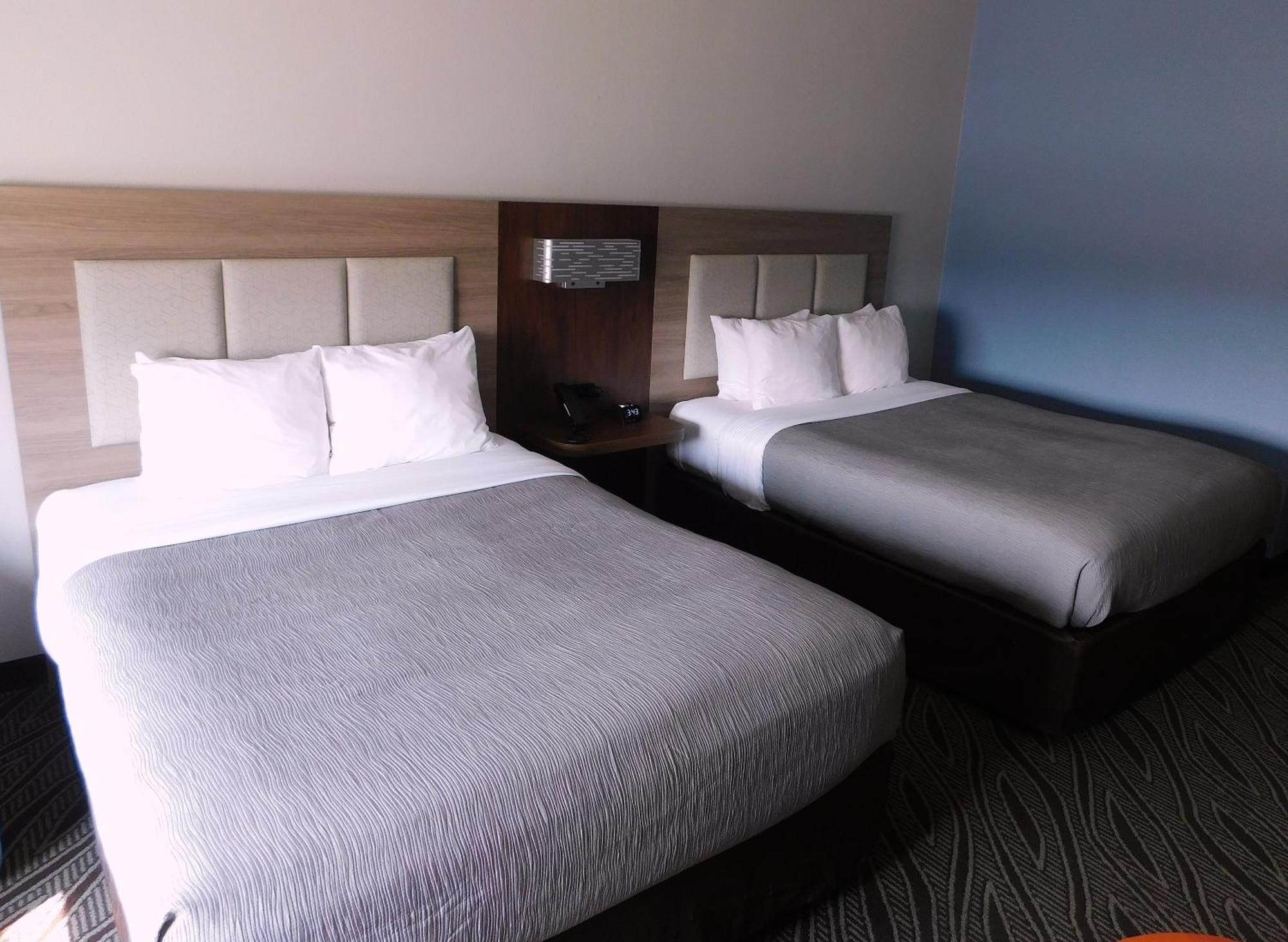 Quality Inn Pontiac Exterior photo